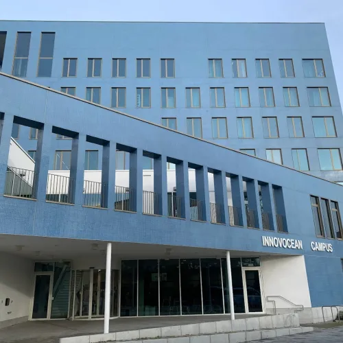 Entrance InnovOcean Campus building