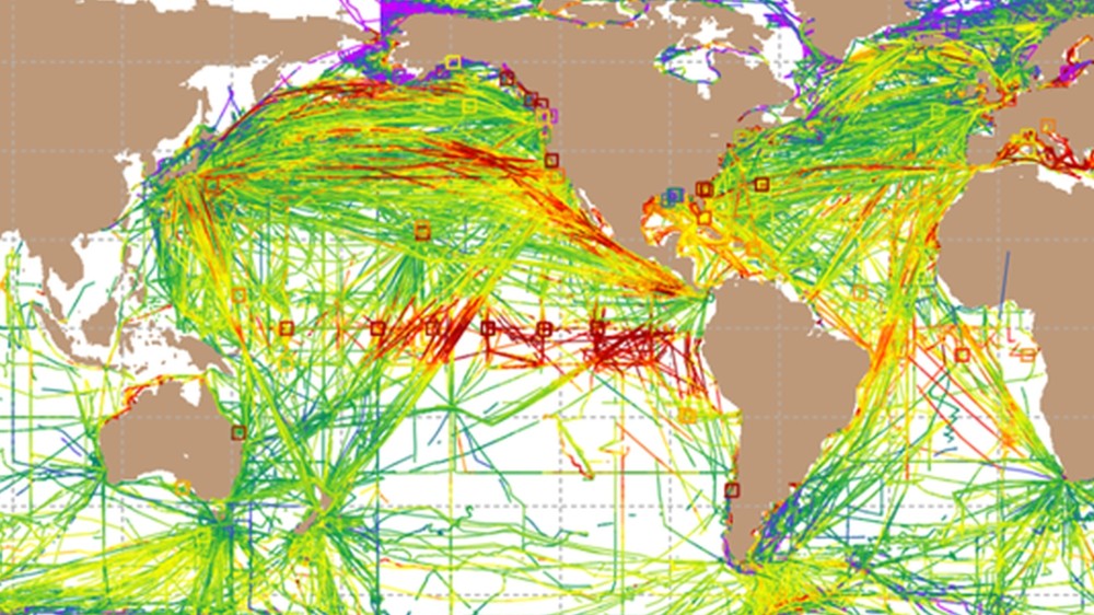 How much CO2 the ocean absorbs? Overview of all measurements in the SOCAT-atlas