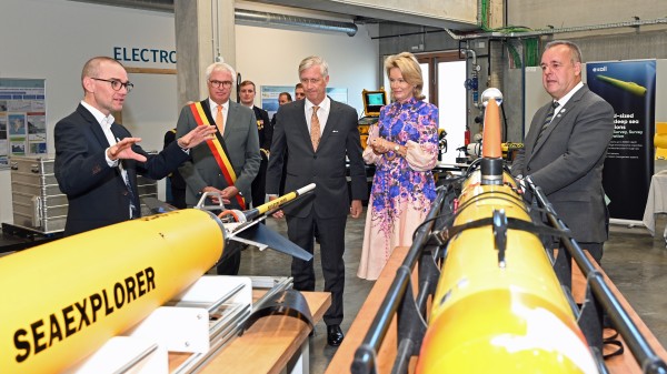 Vorstenpaar bezoekt het VLIZ