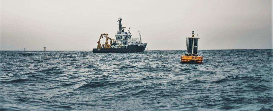 RV Simon Stevin bij ICOS boei