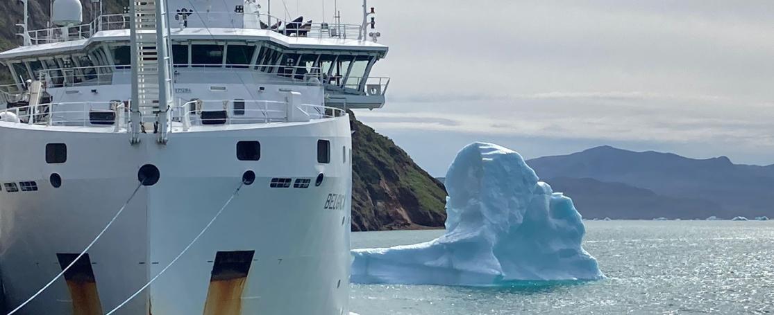 RV Belgica in haven van Narsarsuaq (Groenland)