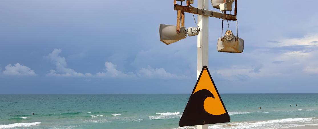 Tsunami warning 