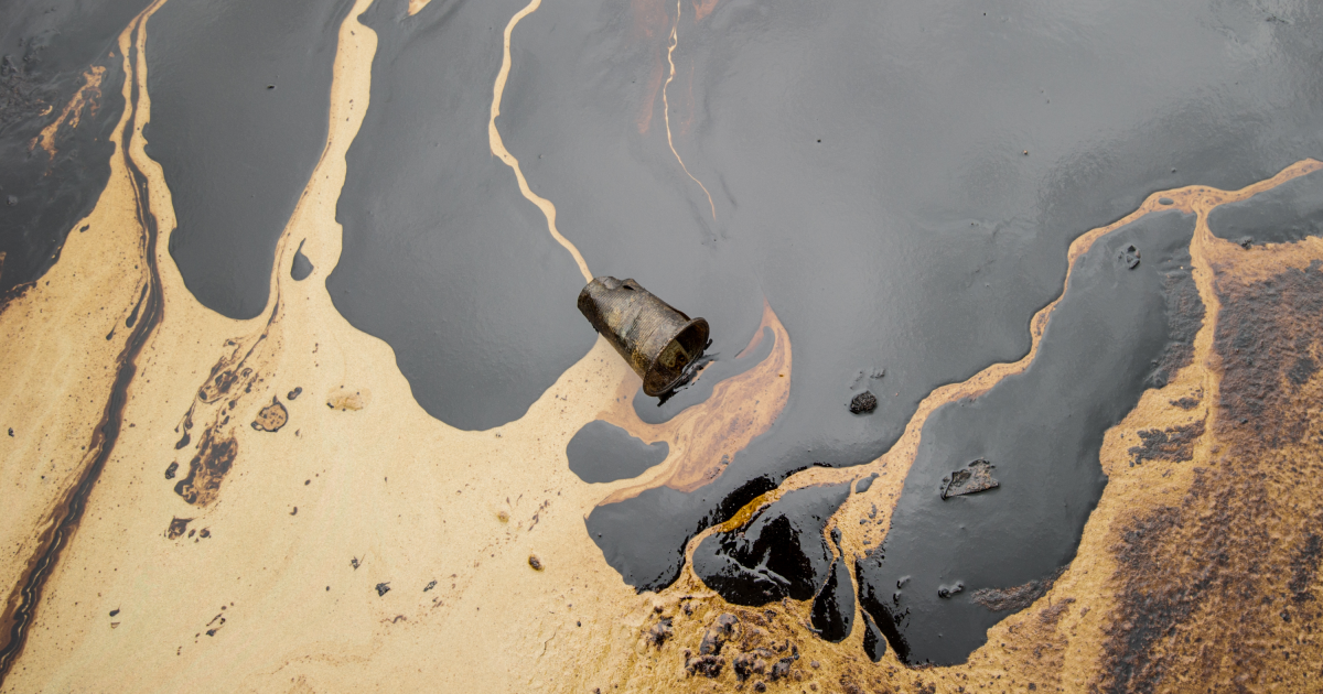 Olievervuiling in de Noordzee in vrije val!