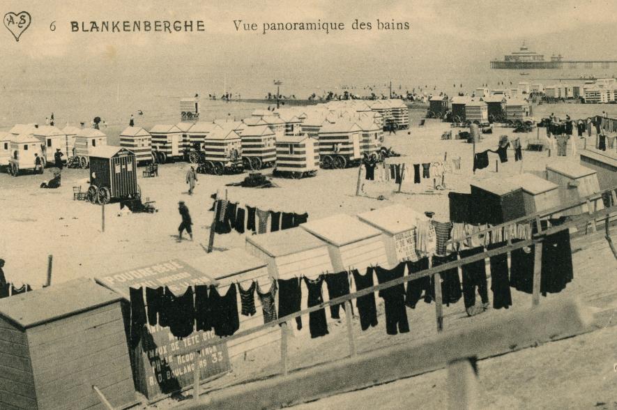Badkarren op strand van Blankenberge voor WOI