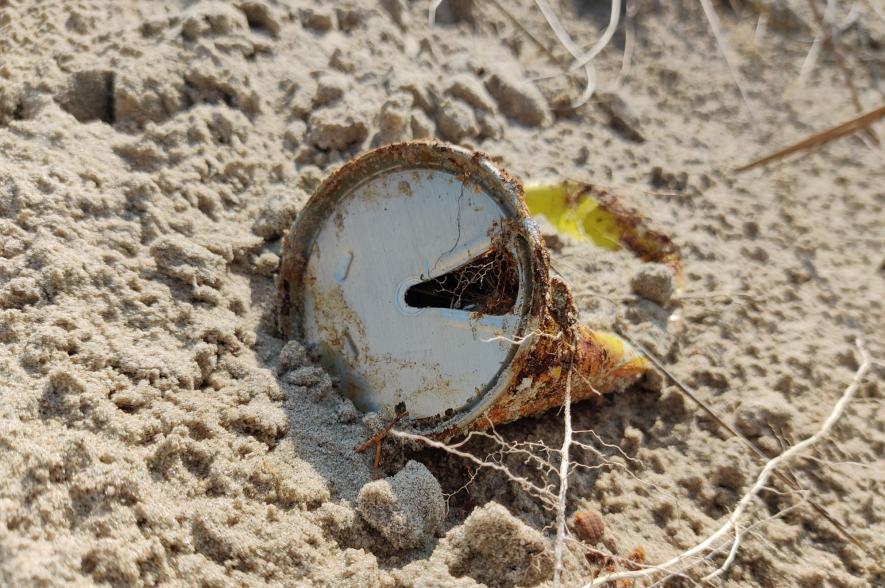 Een blikje op het strand