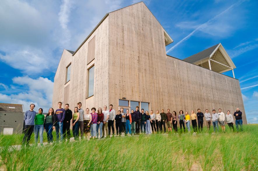 De VLIZ-medewerkers werkzaam op het vernieuwde Marien Station Oostende anno 2023, een van de troeven van het VLIZ